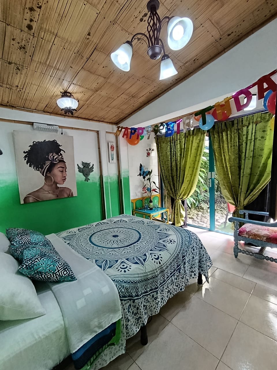Exclusive Room | Individually decorated, laptop workspace, free WiFi
