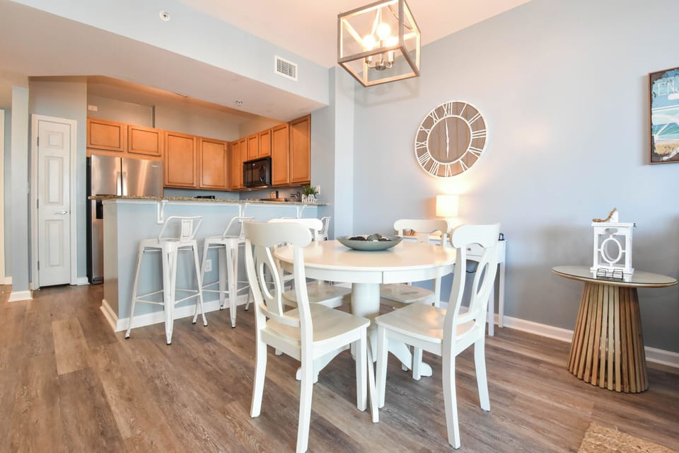 The Palms of Destin 2409 - Dining Area