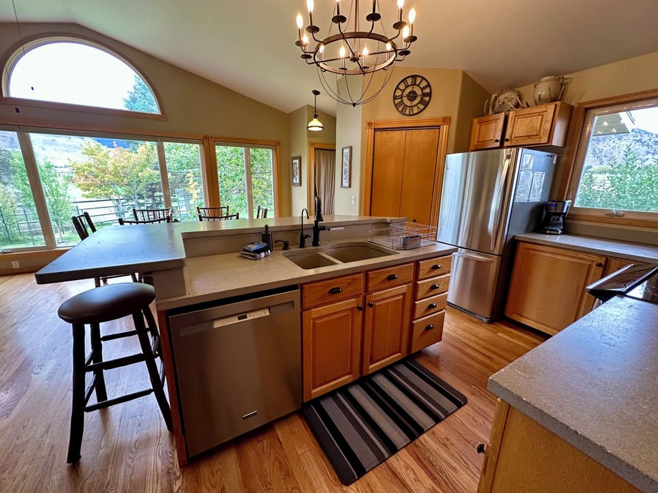 Fully stocked kitchen with views!