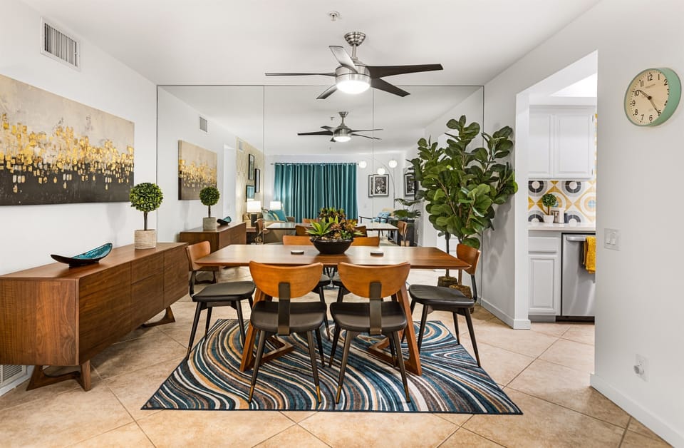 The entire family can gather around the dining table that seats 6.