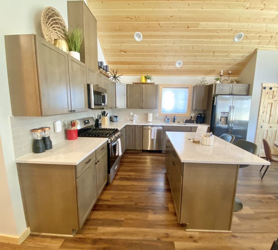 This kitchen is fully equipped