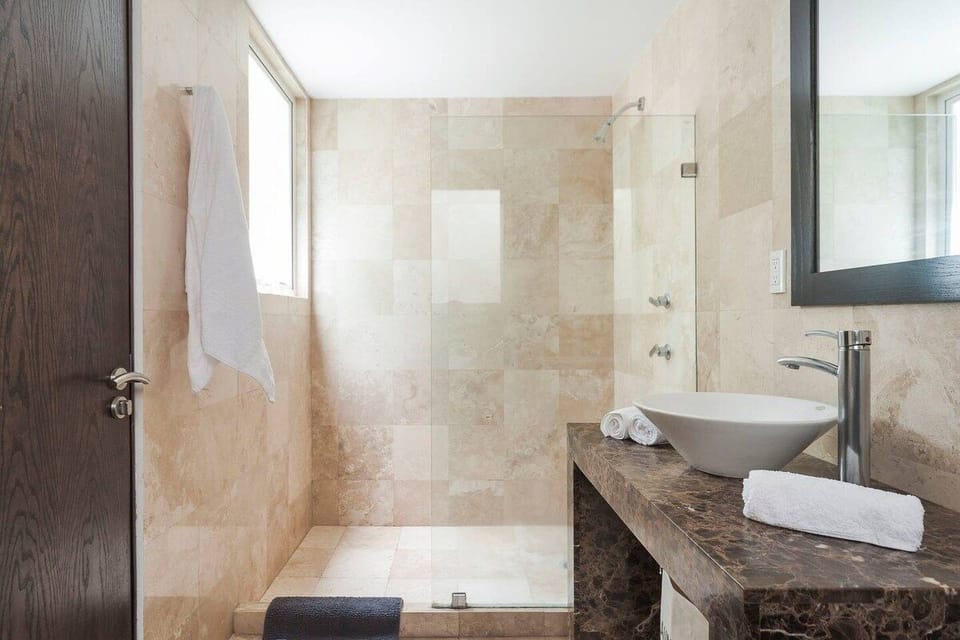 Toilet,Bath, Sink