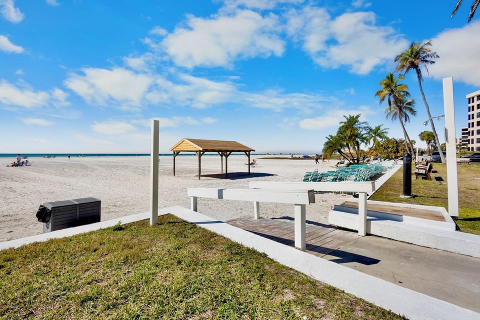 Jamaica Royale - Tropical Sands Accommodations