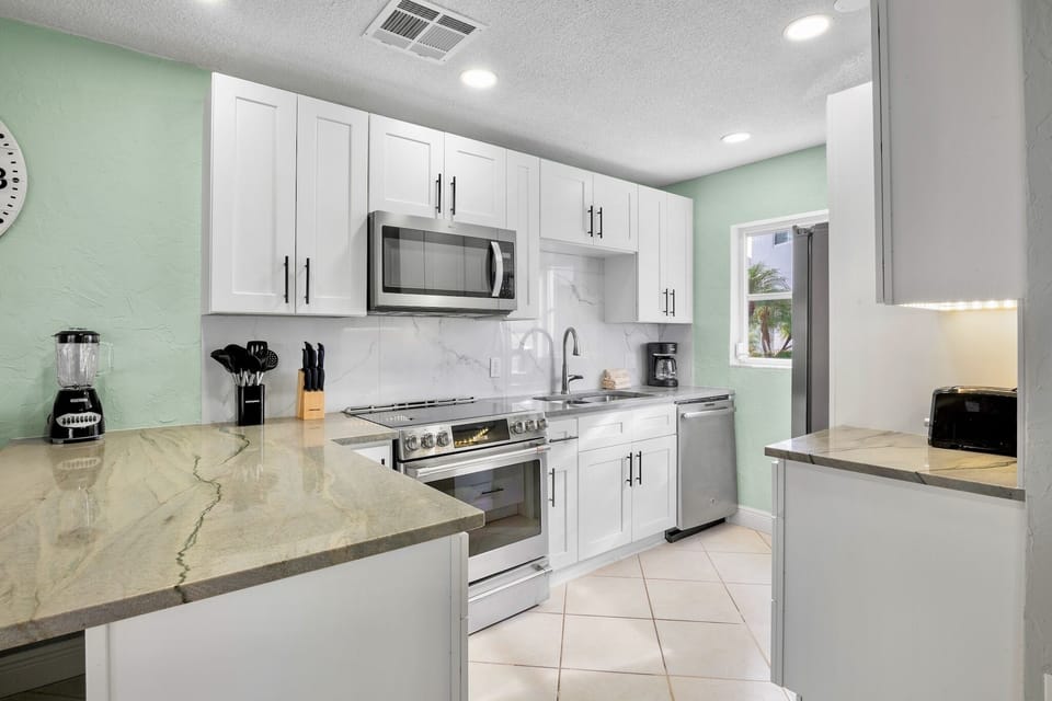 Jamaica Royale PH1 by Tropical Sands Accommodations