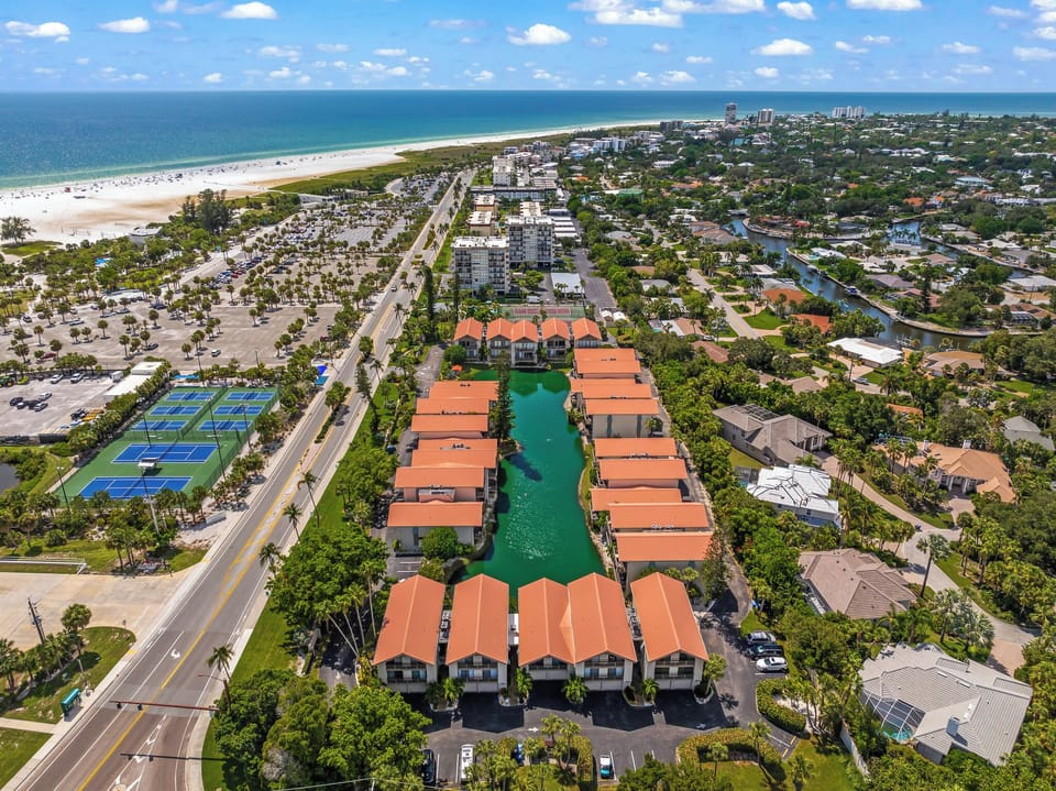 Our House at the Beach, Townhouses, no elevator