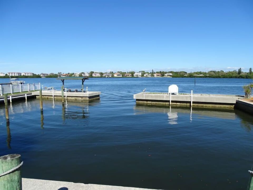 Community fishing pier