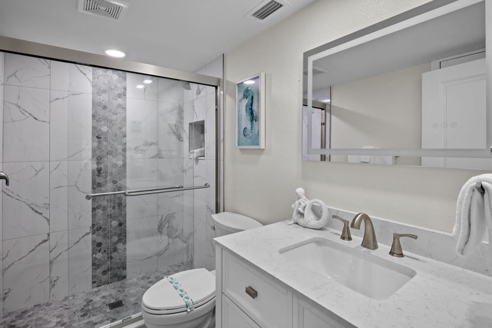 Second Bedroom, Ensuite Bathroom