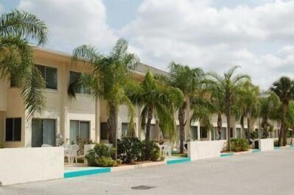 Siesta Beach House #308 by TSA