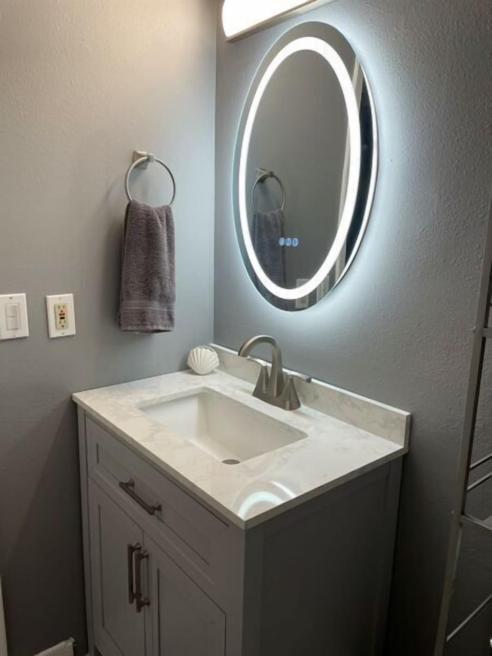 Guest Bedroom, Bathroom