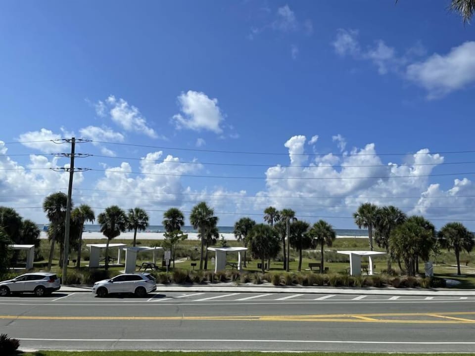 Sunset Royale - 212, Tropical Sands Accommodations