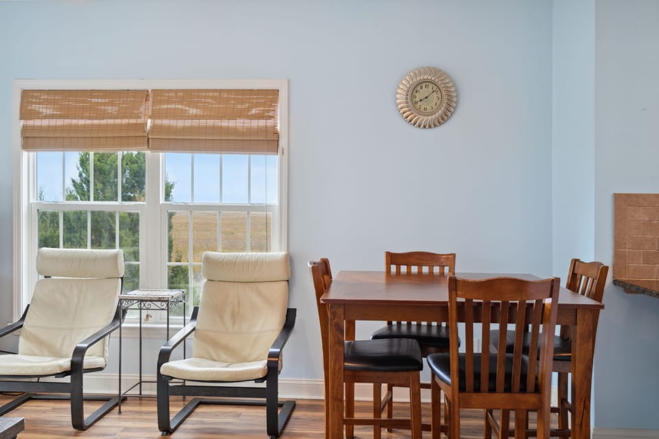 Dining & Living Area