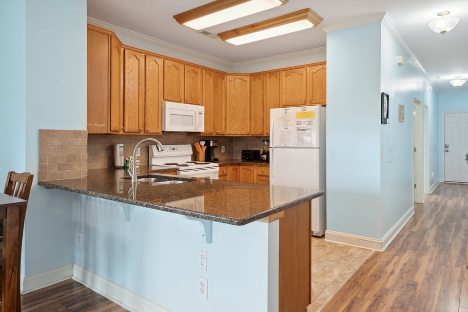 Fully Stocked Kitchen