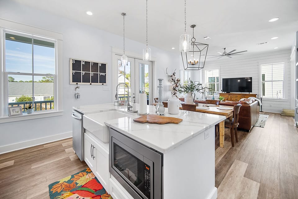 Whitefish | 2nd Floor | Fully Equipped Kitchen & Dining Area