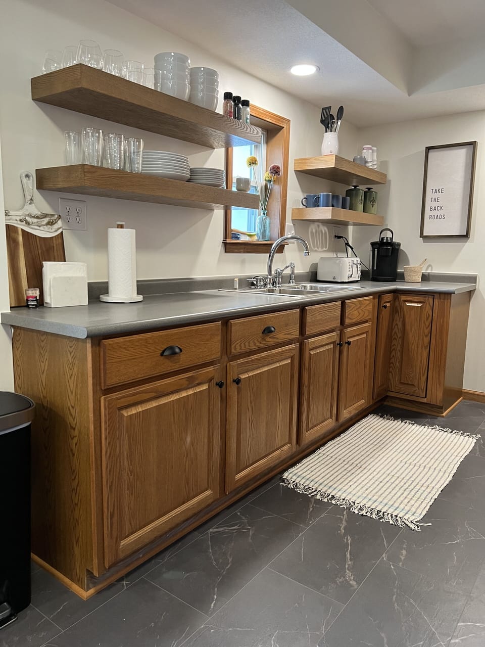 Kitchen with plenty of space 