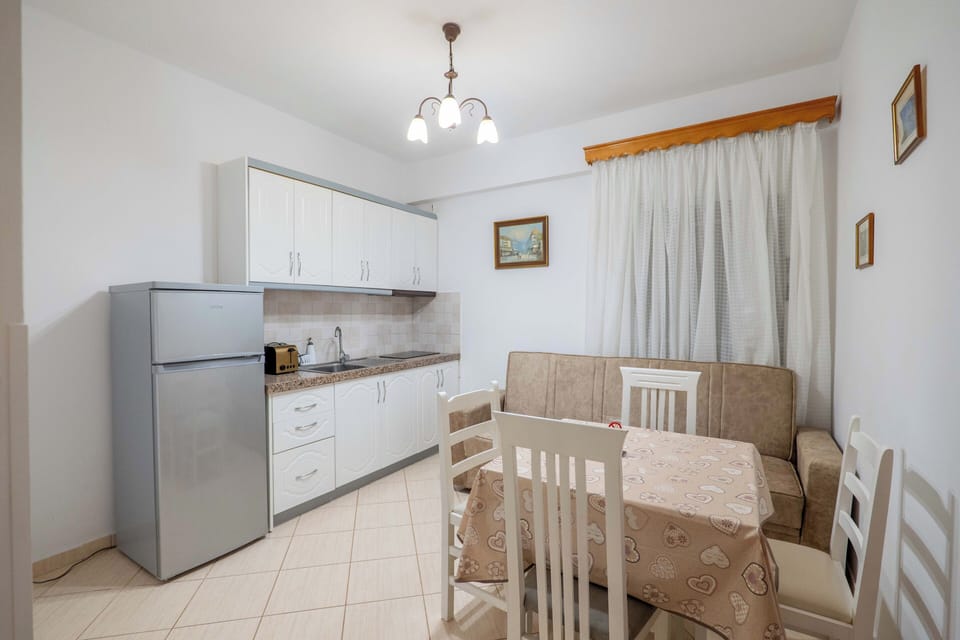 Two-Bedroom Apartment | Private kitchen