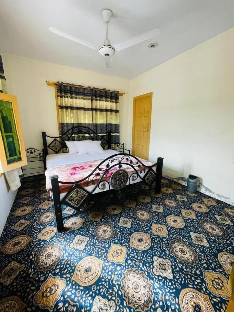 Standard Double Room | WiFi (free)