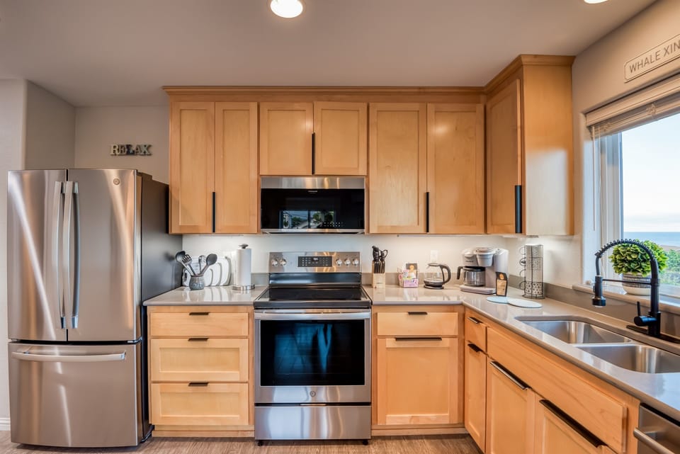 Stainless appliances including dishwaser