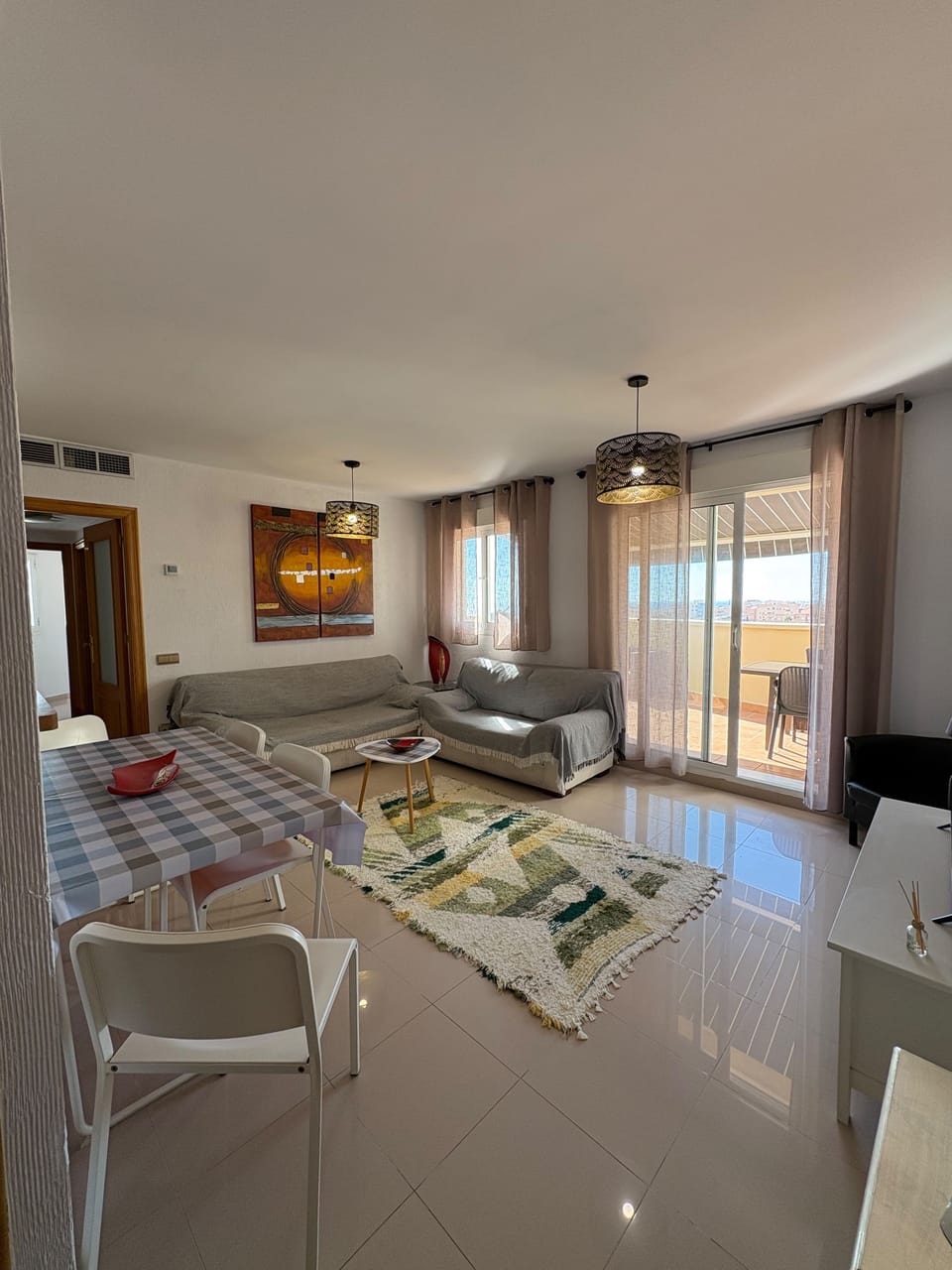 Penthouse next to the Romanilla Beach, dream terrace House in Roquetas de Mar