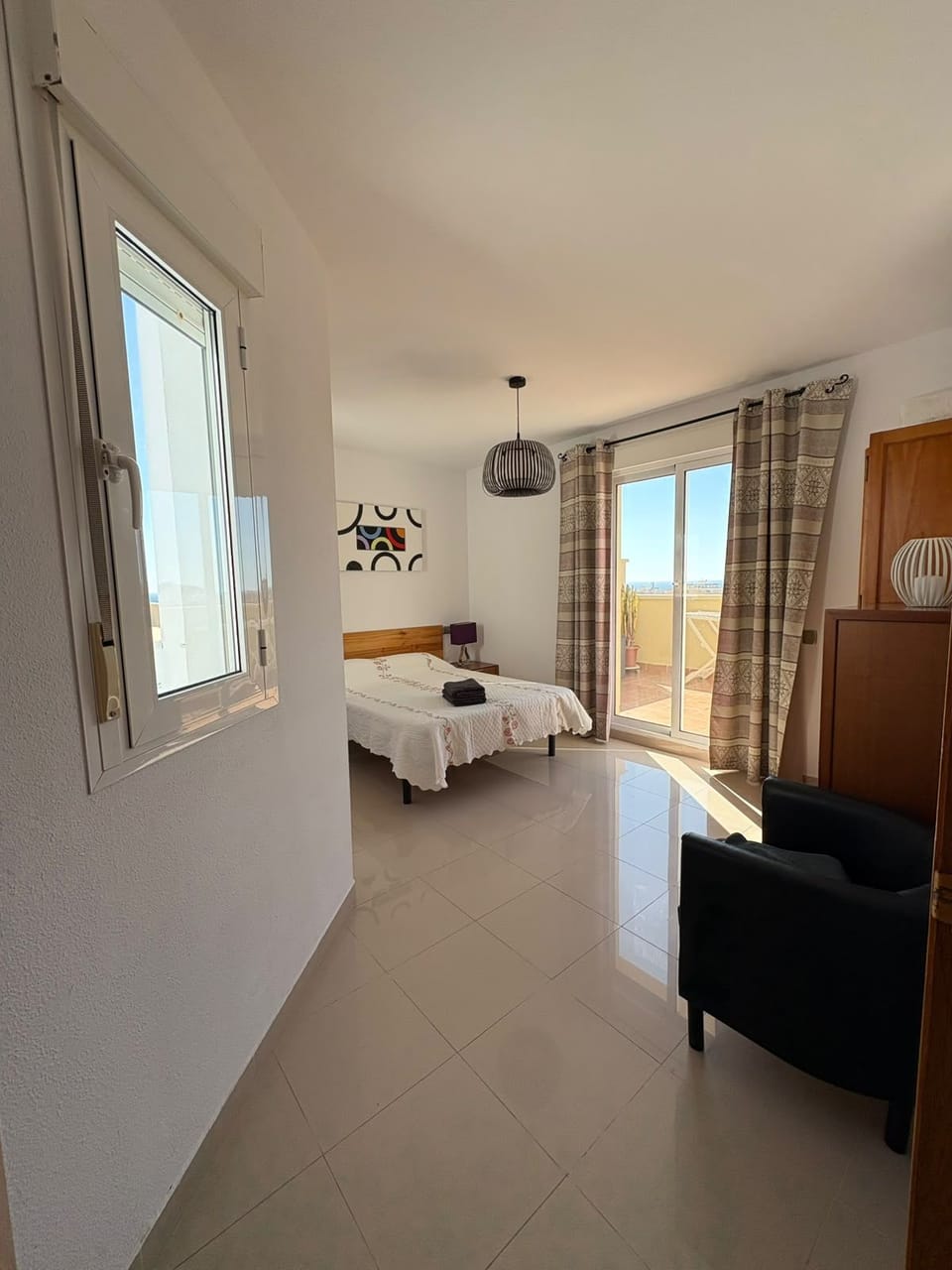 Penthouse next to the Romanilla Beach, dream terrace House in Roquetas de Mar