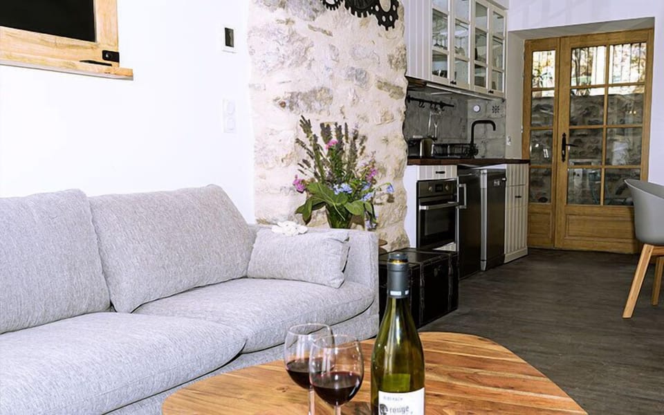 Apartment (3) | Living area | Heated floors, offices