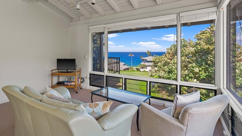Kapalua Bay Villas #12G5 - Master Bedroom Suite Ocean View Seating - Parrish Maui