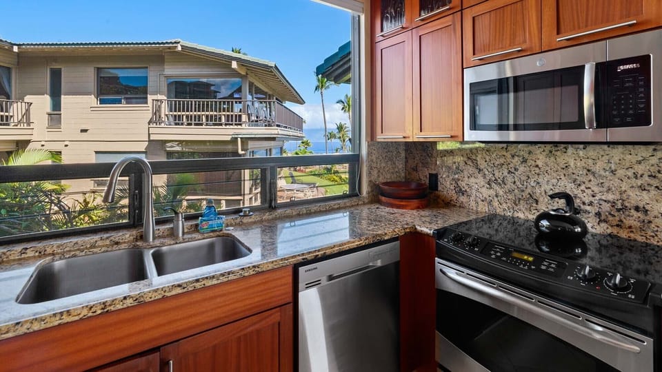 Kapalua Bay Villas #17B2 - Kitchen & Ocean View - Parrish Maui
