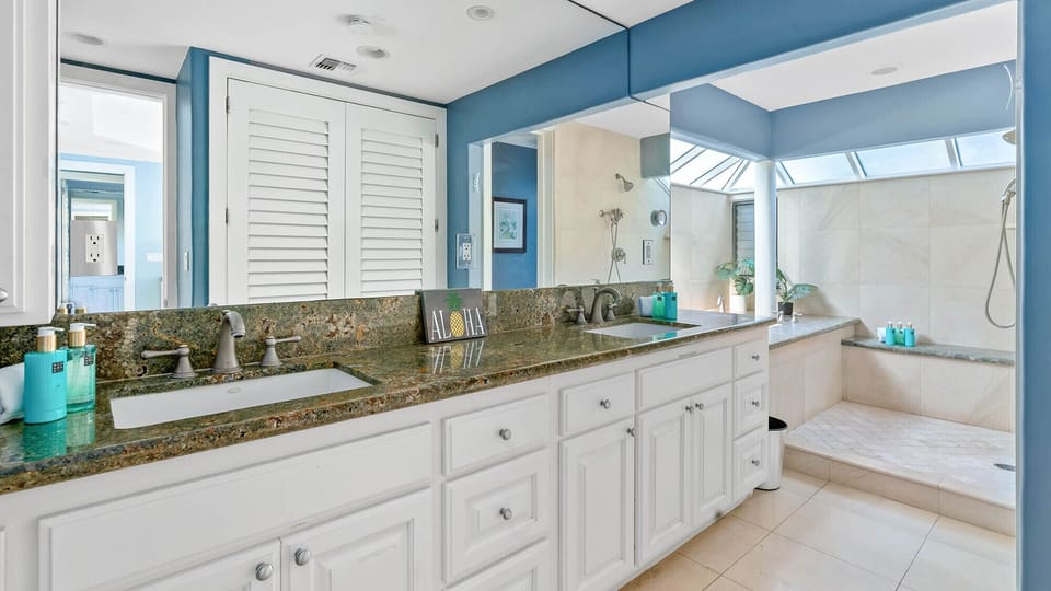 Kapalua Bay Villas #18G2 - Bedroom Suite Bath & Shower - Parrish Maui