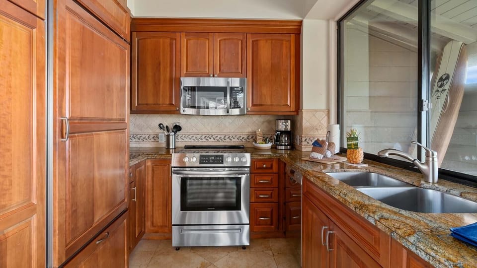 Kapalua Bay Villas #20B4 - Fully Equipped Kitchen - Parrish Maui