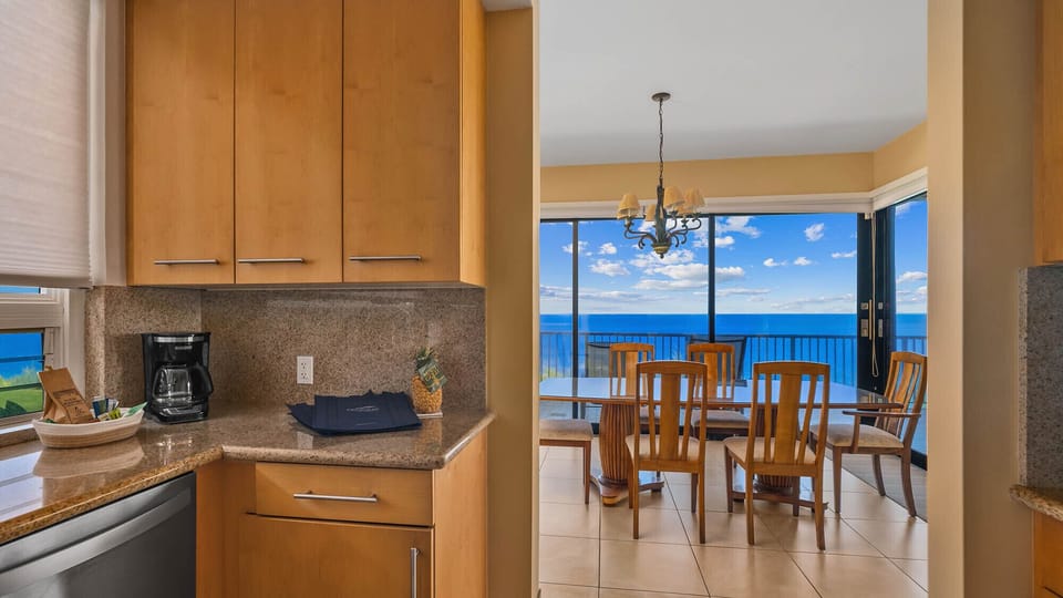 Kapalua Bay Villas - Ocean View Tennis Courts - Parrish Maui