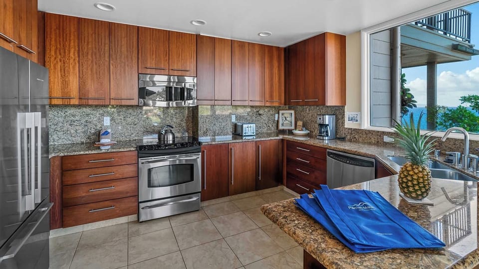 Kapalua Bay Villas #21G4 - Fully Equipped Kitchen - Parrish Maui
