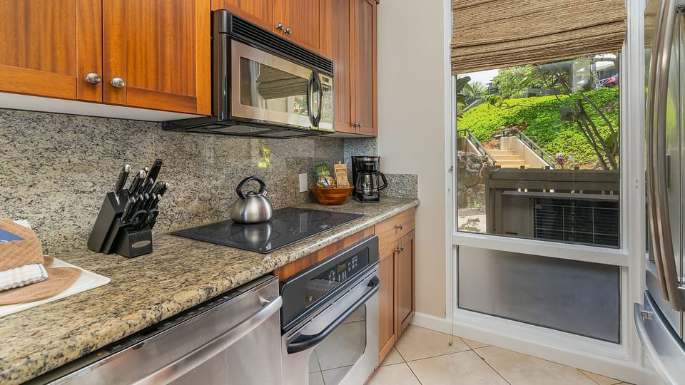 Kapalua Bay Villas #21G5 - Fully Equipped Kitchen - Parrish Maui