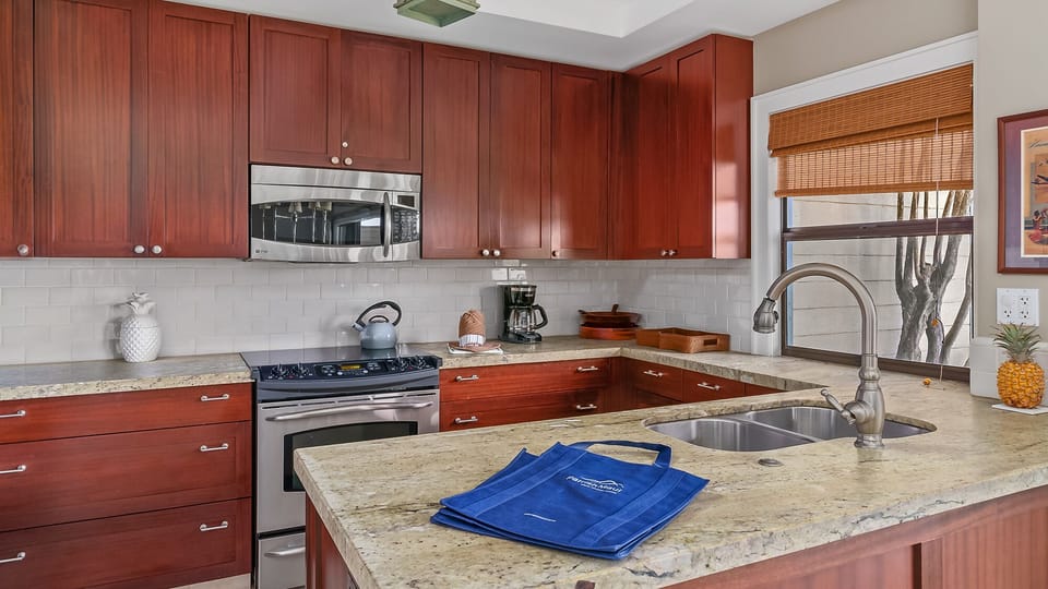 Kapalua Ridge Villas #114 - Fully Equipped Kitchen - Parrish Maui