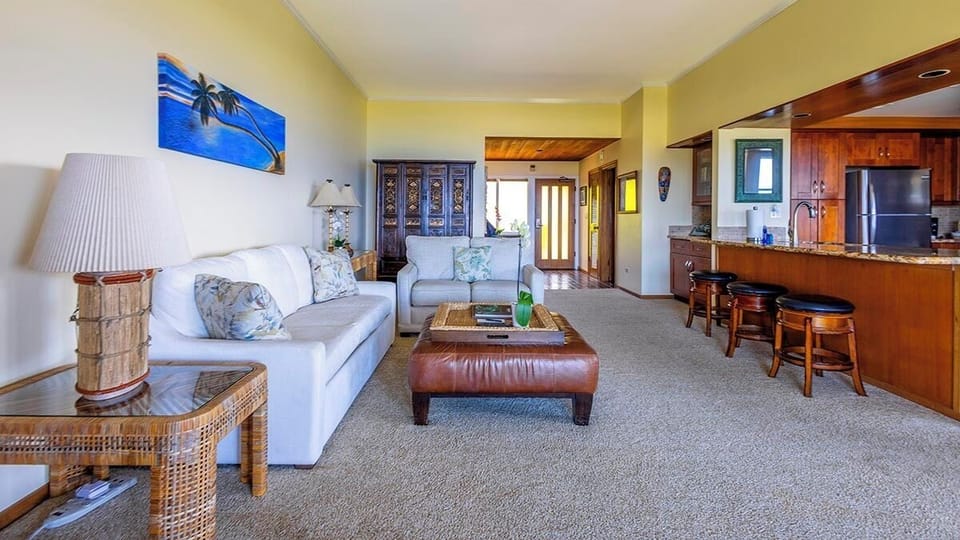 Kapalua Ridge Villas #922 - Living Room & Entry - Parrish Maui