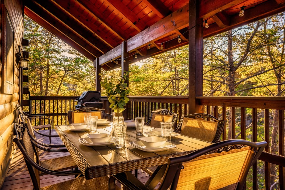 Treat yourself to a nice dinner on the main porch with beautiful views.