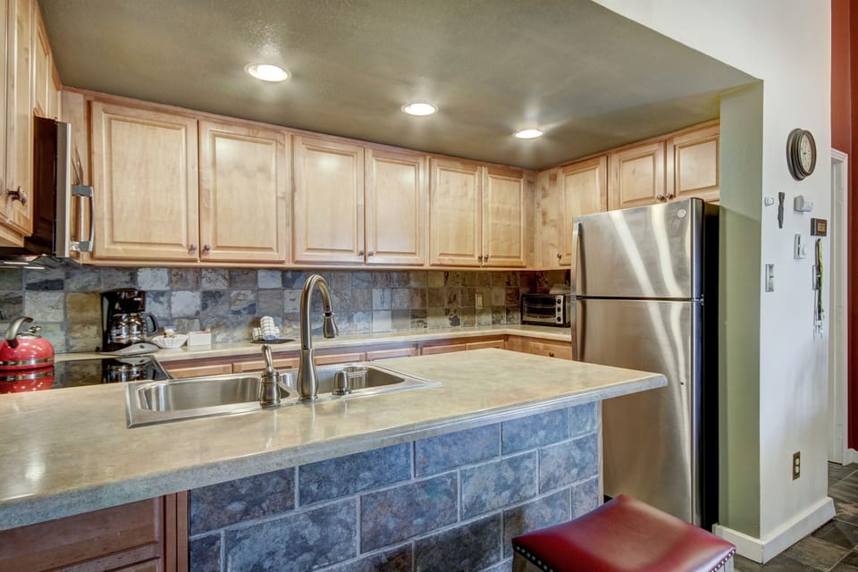 Indoors, Kitchen, Refrigerator, Sink Faucet, Sink