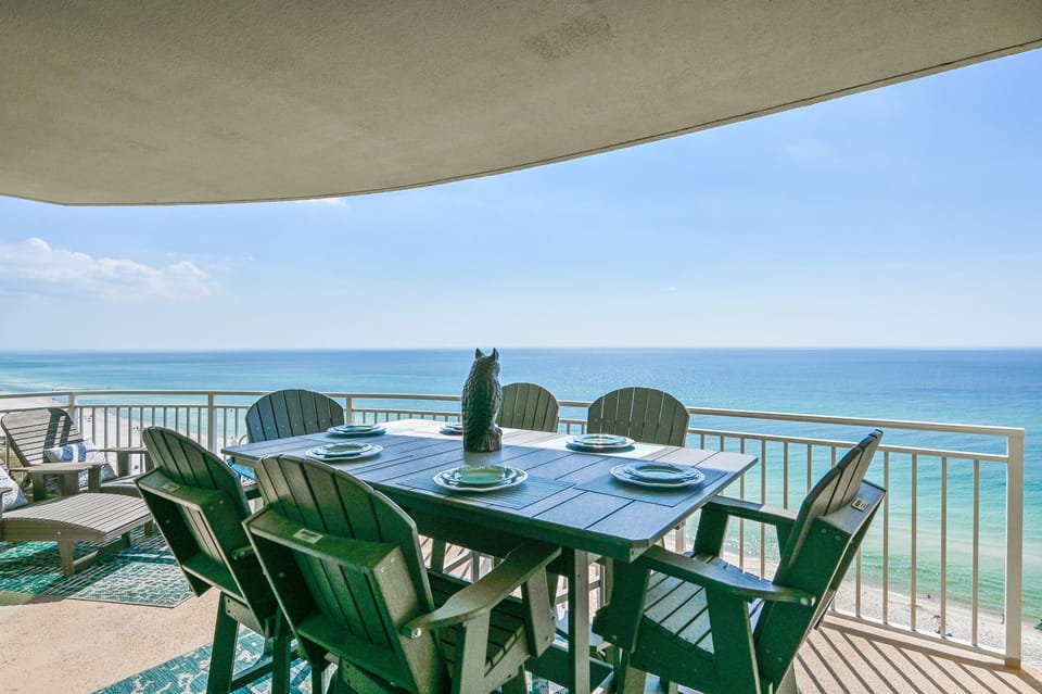 Gulf Front Dining - You can't beat this view!