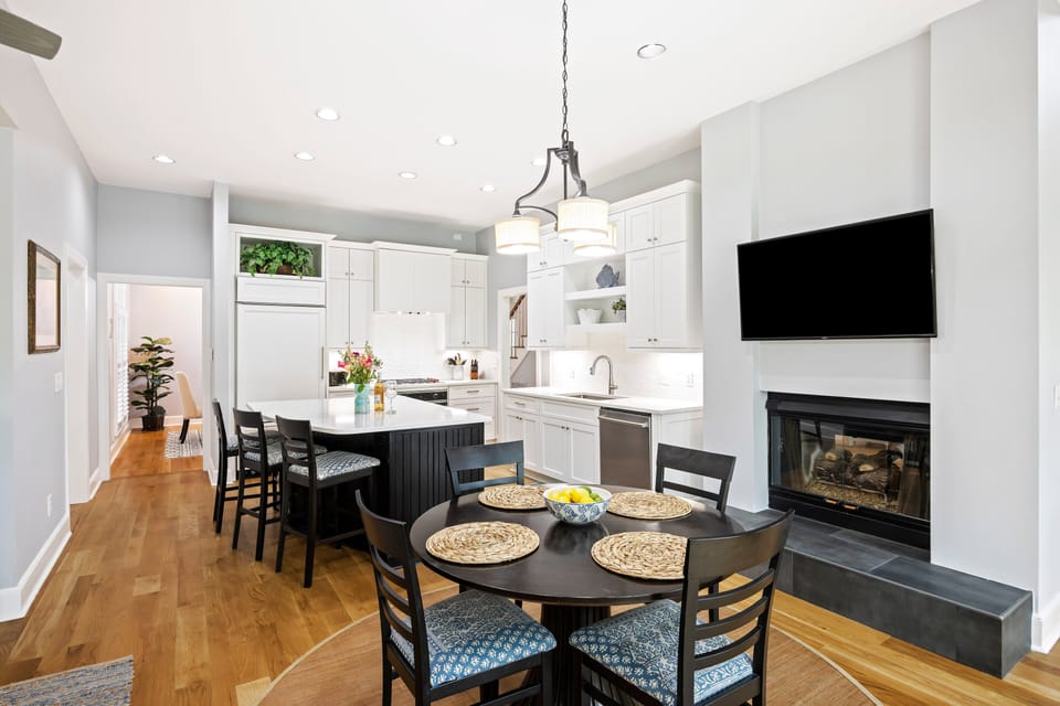 Table and Kitchen
