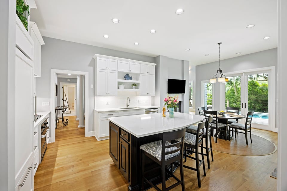 Fully equipped modern kitchen