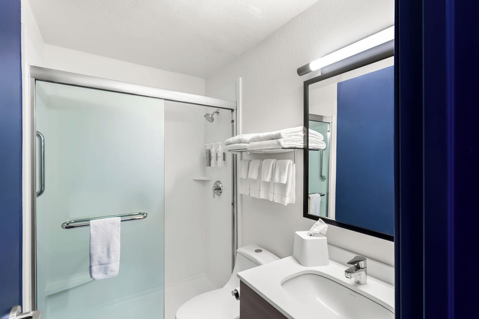 Hair dryer, towels