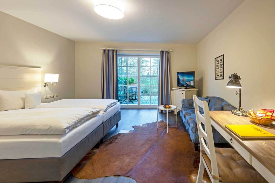 Comfort Single Room | Premium bedding, in-room safe, iron/ironing board, free WiFi