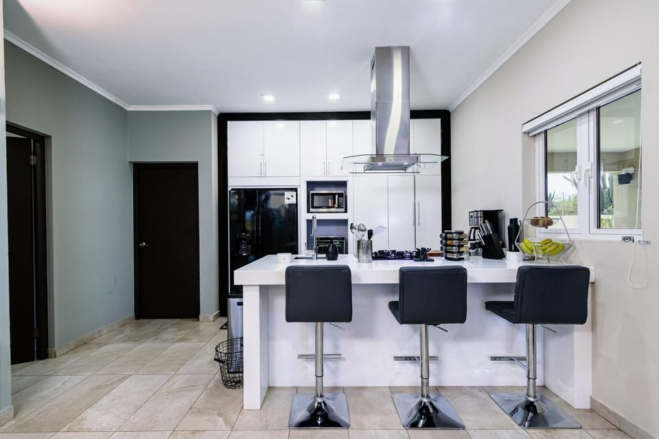Luxury & New ~ 5*Location ~ Pool ~ Outdoor Kitchen (11152)