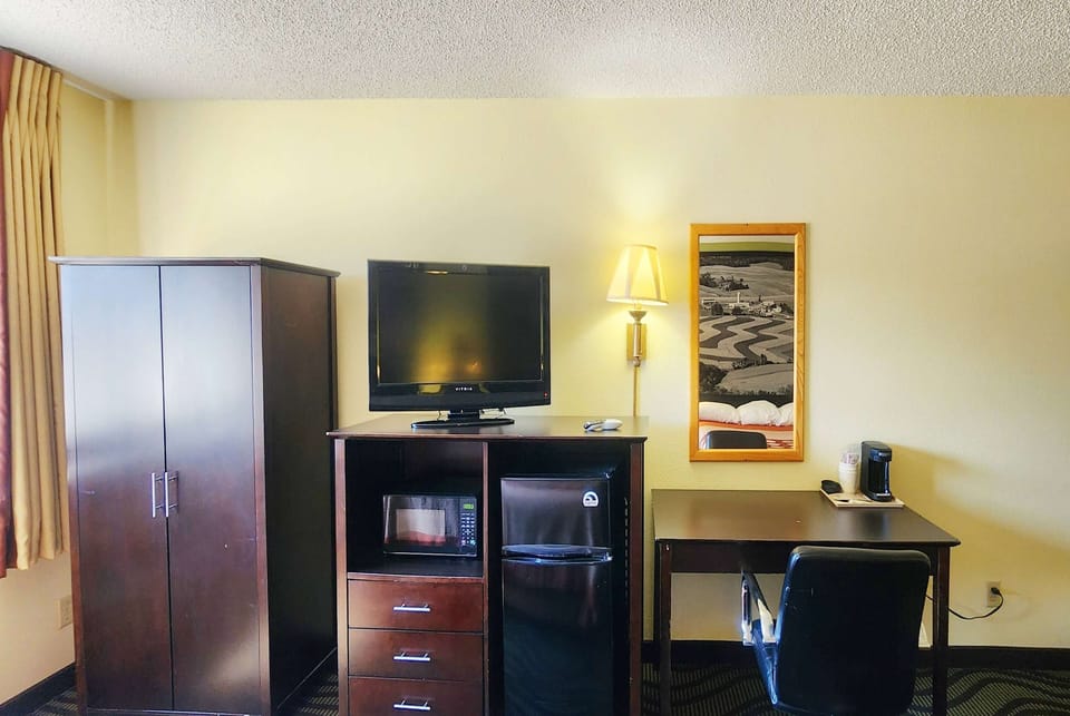 Desk, iron/ironing board, cribs/infant beds, rollaway beds