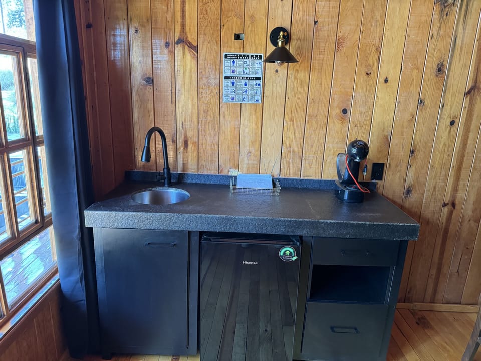Family Studio Suite | Private kitchenette | Microwave, cookware/dishes/utensils