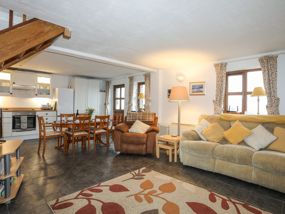 Cottage | Living area | Fireplace