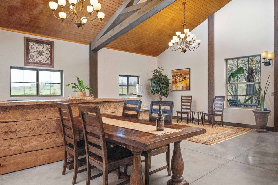 "My friend and I had a wonderful time at the lakeside rental property. We loved the peace and quiet and beautiful surroundings." - Dagmar