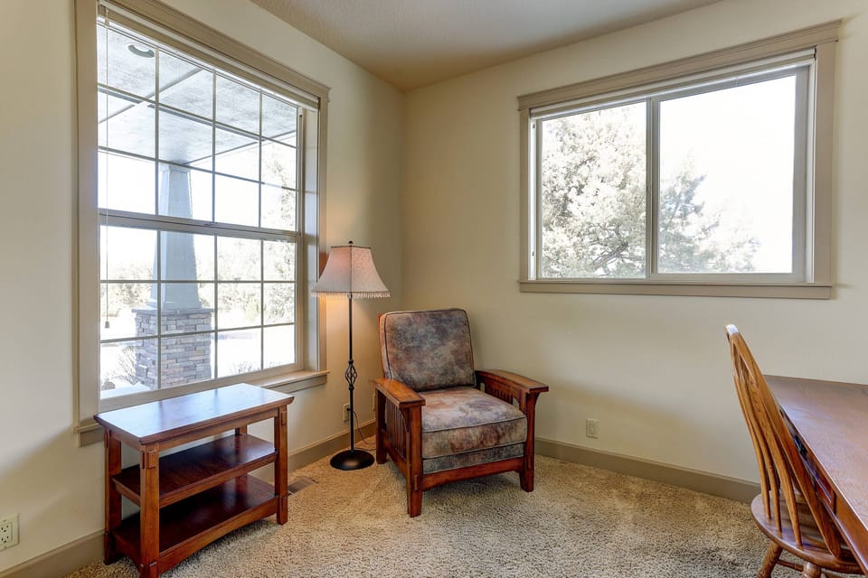 "The house was clean and it comfortably accommodated all 9 of us. We enjoyed the back deck fire pit and all the fun games in the garage." - Kevin