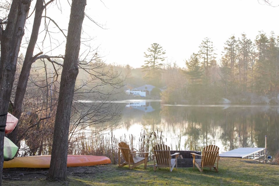 [Lakefront] Wake up to morning mist and your private dock beckoning for exploration on Lake Chaffee.