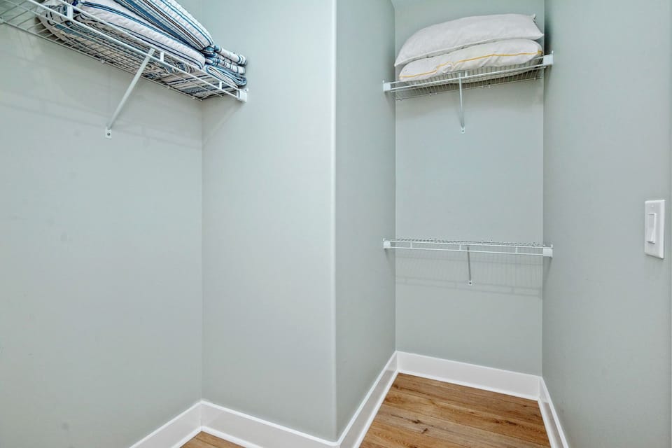 Walk-in Closet / Master Bedroom #1 - Northwest