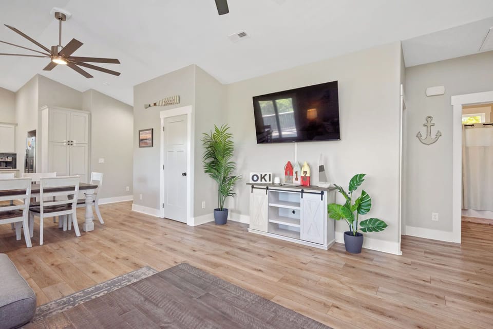 Living Area - Southwest