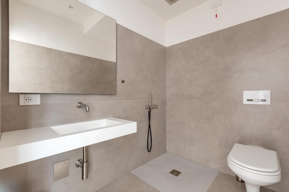 Room | Bathroom | Hair dryer, towels